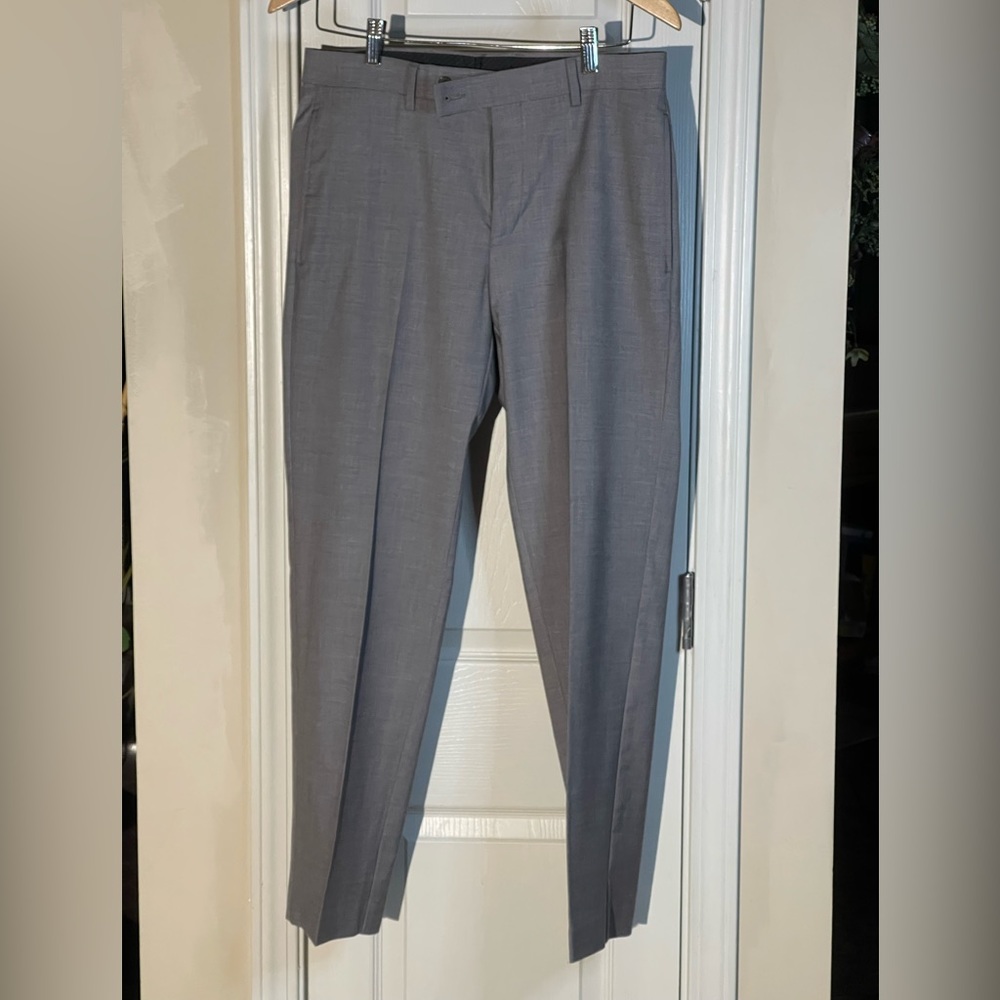 Calvin Klein Men’s Dress Slacks Size 30W x 30L Gray